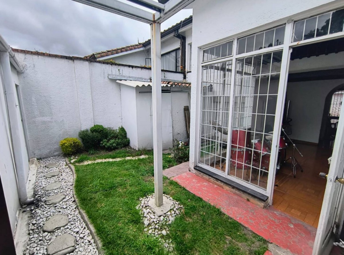 Casa en venta en Pasadena, Bogotá · foto 13 de 24