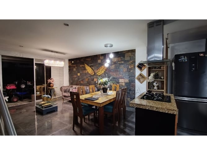 Casa de 4 alcobas en venta en La Samaria, Ibagué, 250 m² · foto 3 de 24