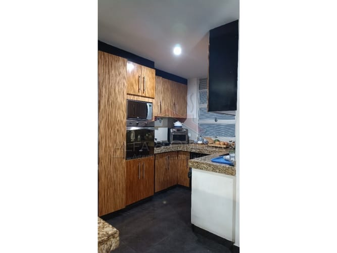 Casa de 4 alcobas en venta en La Samaria, Ibagué, 250 m² · foto 5 de 24