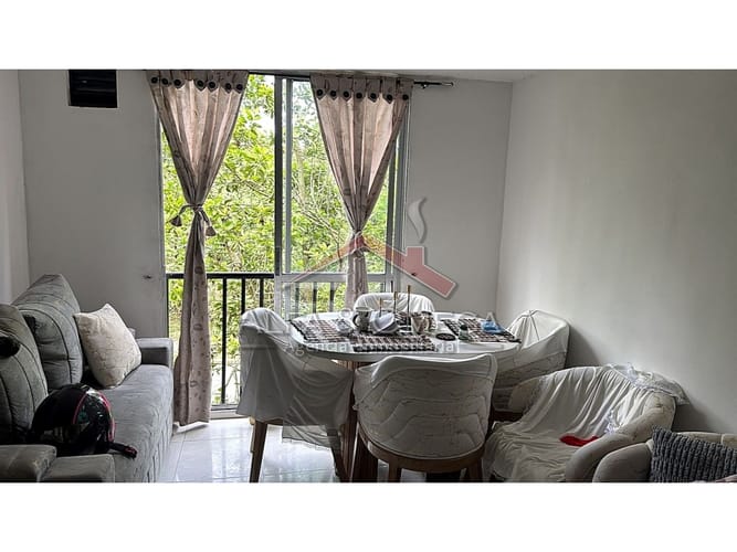 Apartamento de 3 alcobas en venta en San Martin, Ibagué, 42 m² · foto 2 de 17