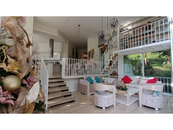 Casa de 4 alcobas en venta en El Totumo, Ibagué, 463 m² · foto 2 de 24