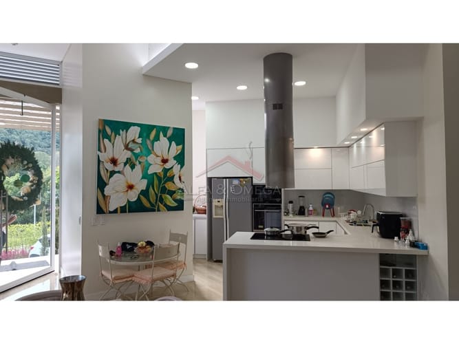Casa de 4 alcobas en venta en El Totumo, Ibagué, 463 m² · foto 4 de 24