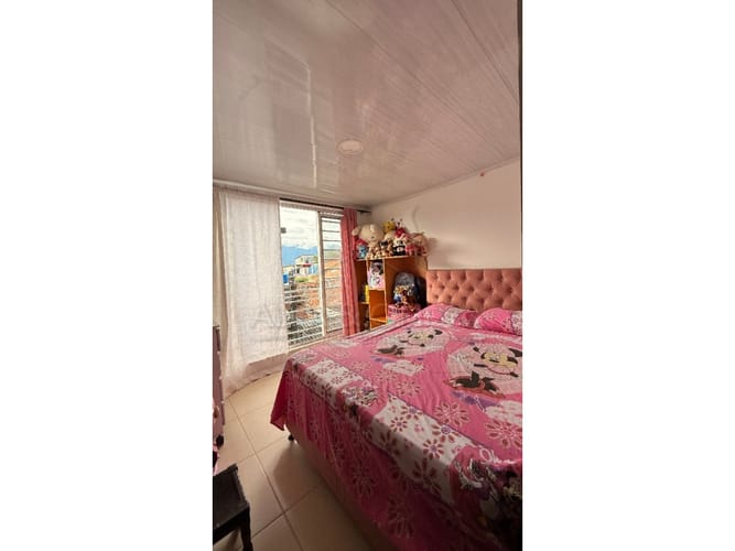 Casa de 8 alcobas en venta en Ub. Villa De La Candelaria, Ibagué, 190 m² · foto 5 de 24
