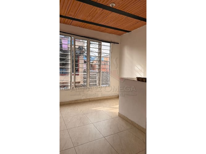 Casa de 8 alcobas en venta en Ub. Villa De La Candelaria, Ibagué, 190 m² · foto 8 de 24