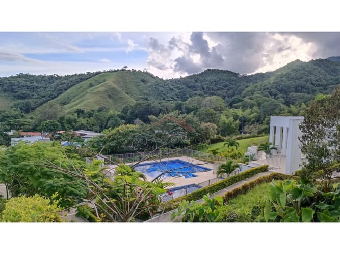 Casa de 4 alcobas en venta en El Totumo, Ibagué, 463 m² · foto 24 de 24