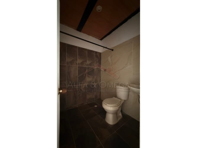 Casa de 8 alcobas en venta en Ub. Villa De La Candelaria, Ibagué, 190 m² · foto 10 de 24