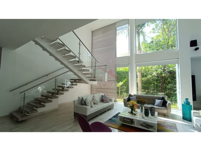 Casa de 4 alcobas en venta en Ub. Portal Campestre, Ibagué, 500 m² · foto 3 de 24