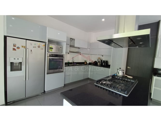 Casa de 4 alcobas en venta en Ub. Portal Campestre, Ibagué, 500 m² · foto 9 de 24