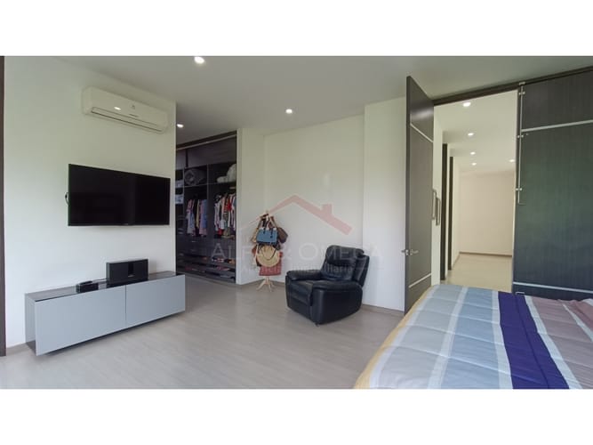 Casa de 4 alcobas en venta en Ub. Portal Campestre, Ibagué, 500 m² · foto 17 de 24