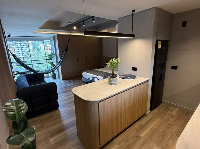 Apartamento de 1 alcoba en arriendo en El Poblado, Medellín, 40 m² · foto 1 de 10