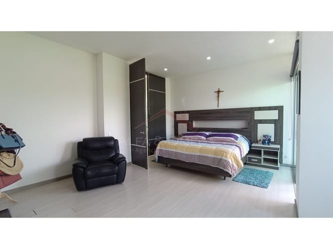 Casa de 4 alcobas en venta en Ub. Portal Campestre, Ibagué, 500 m² · foto 18 de 24