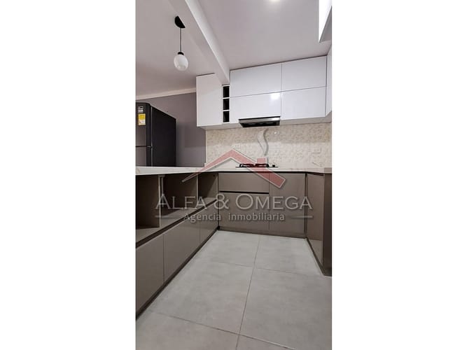 Apartamento de 3 alcobas en venta en Co. San Felipe De Calambeo Et. Vii, Ibagué, 76 m² · foto 8 de 24