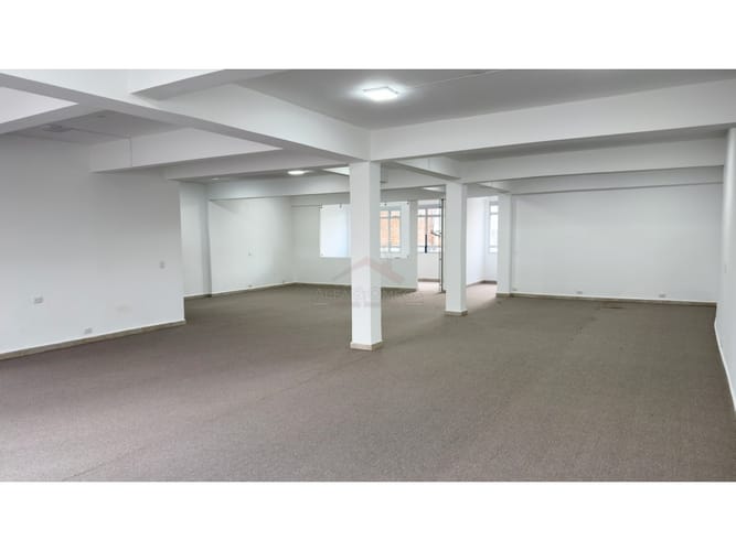 Edificio en venta en Centro, Ibagué, 650 m² · foto 3 de 24