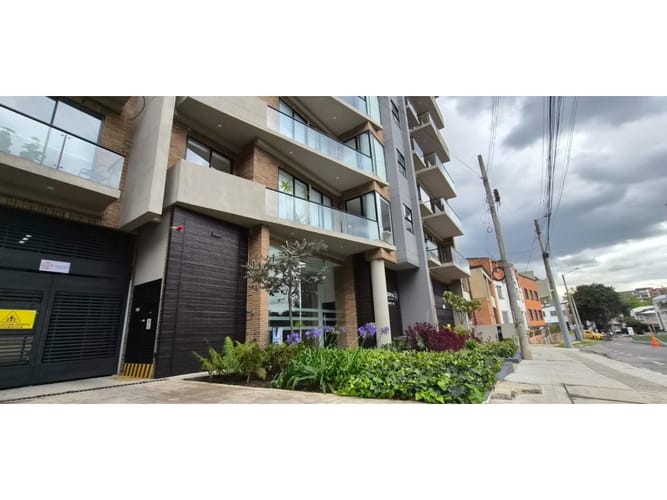 Apartaestudio en venta en Chapinero, Bogotá, 67 m² · foto 2 de 18