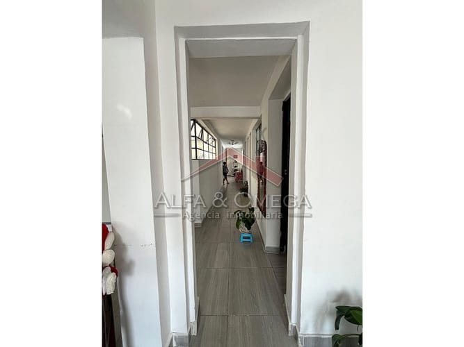 Casa de 8 alcobas en venta en El Carmen, Ibagué, 169 m² · foto 4 de 13