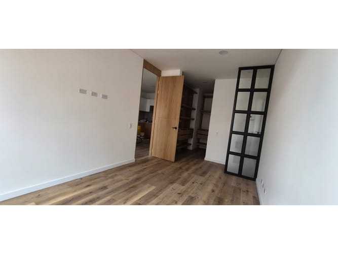 Apartaestudio en venta en Chapinero, Bogotá, 67 m² · foto 3 de 18