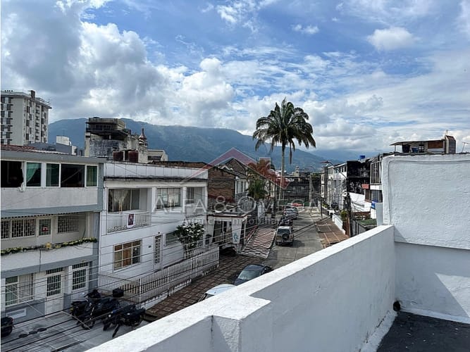 Casa de 8 alcobas en venta en El Carmen, Ibagué, 169 m² · foto 9 de 13