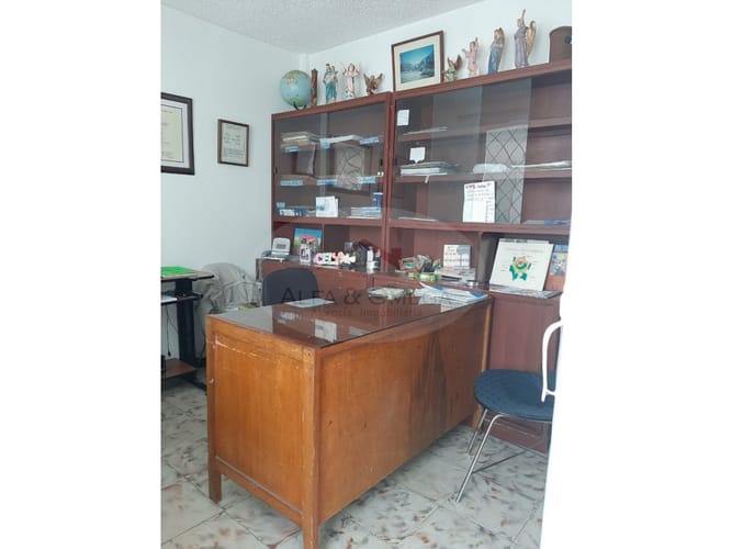 Casa de 5 alcobas en venta en San Jorge, Ibagué, 220 m² · foto 9 de 19