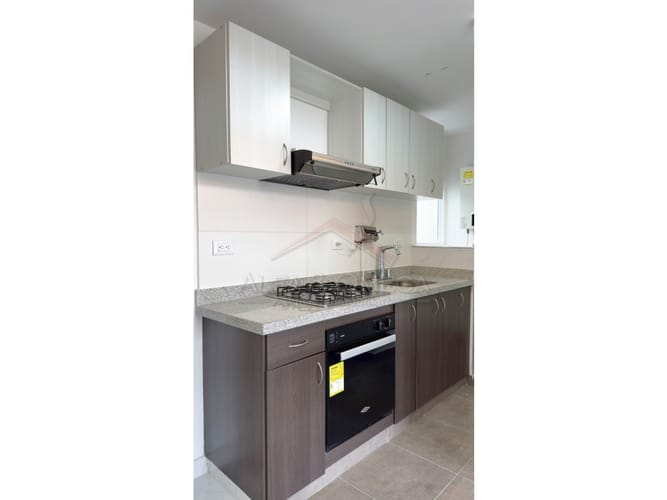 Apartamento de 2 alcobas en venta en Varsovia, Ibagué, 72 m² · foto 3 de 23