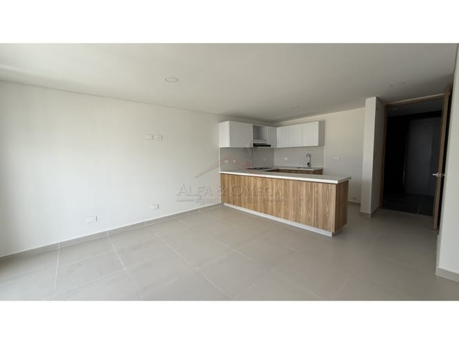 Apartamento de 3 alcobas en venta en La Pola, Ibagué, 85 m² · foto 3 de 24