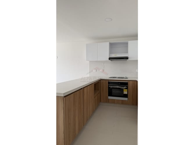 Apartamento de 3 alcobas en venta en La Pola, Ibagué, 85 m² · foto 6 de 24