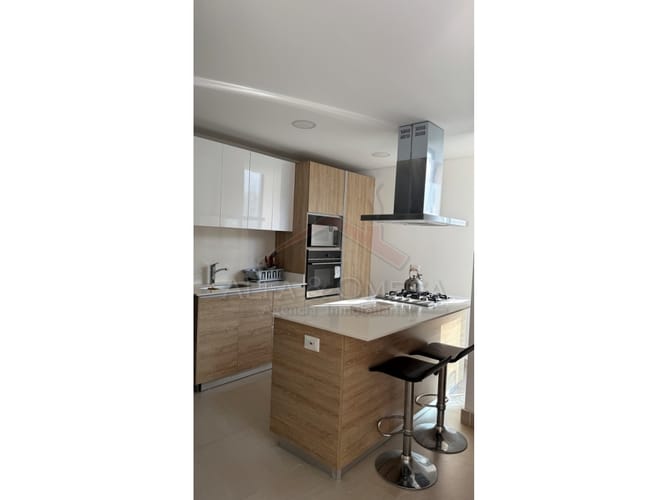 Apartamento de 3 alcobas en venta en Edificio Vista Hermosa Del Vergel, Ibagué, 105 m² · foto 4 de 19