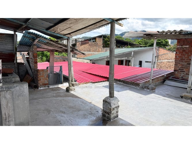 Casa de 10 alcobas en venta en Gaitan, Ibagué, 250 m² · foto 9 de 24