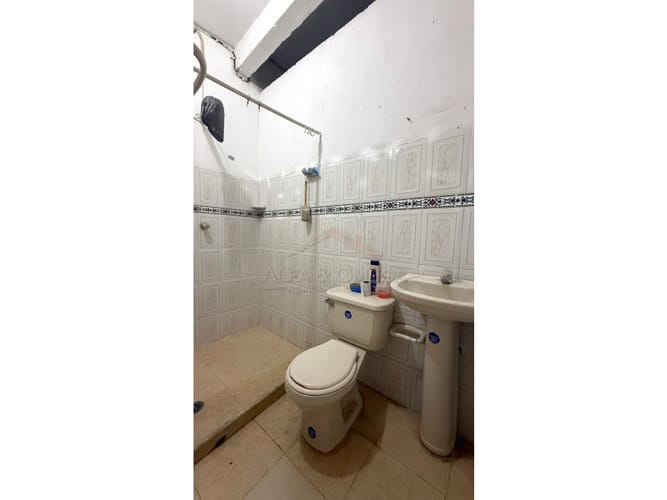Casa de 10 alcobas en venta en Gaitan, Ibagué, 250 m² · foto 21 de 24