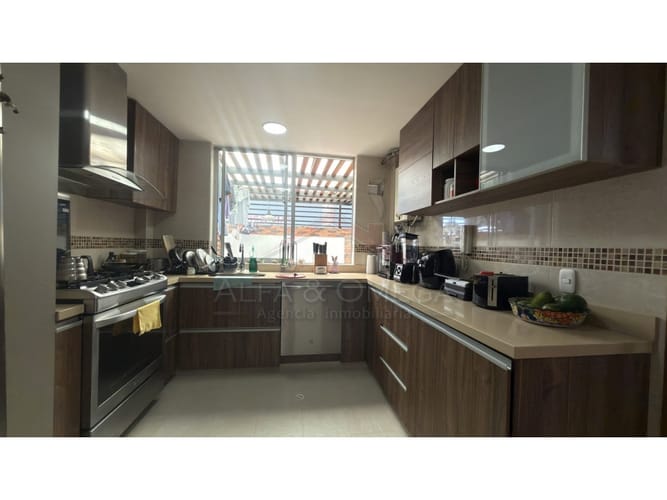 Casa de 4 alcobas en venta en Mirolindo, Ibagué, 220 m² · foto 8 de 24
