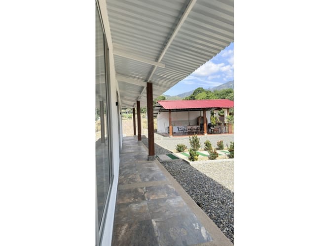 Casa de 4 alcobas en venta en El Totumo, Ibagué, 400 m² · foto 4 de 24