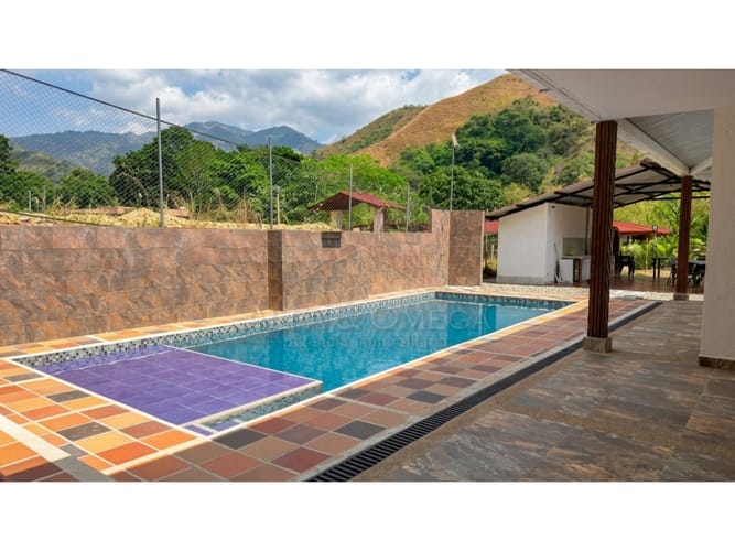 Casa de 4 alcobas en venta en El Totumo, Ibagué, 400 m² · foto 5 de 24