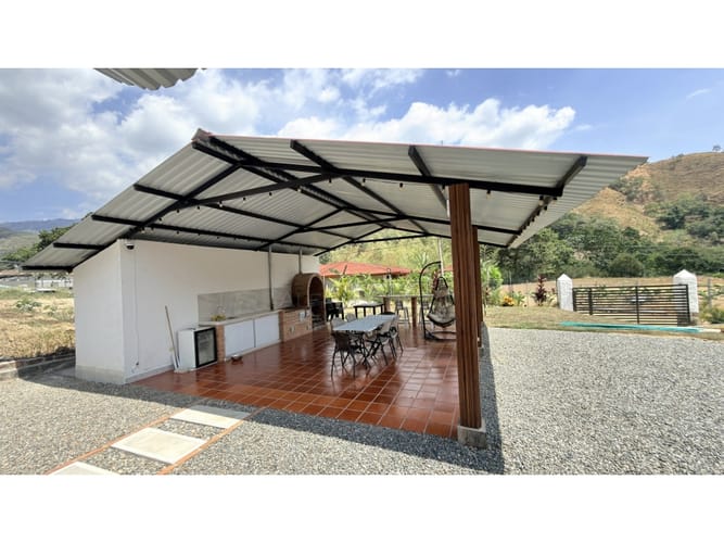 Casa de 4 alcobas en venta en El Totumo, Ibagué, 400 m² · foto 9 de 24