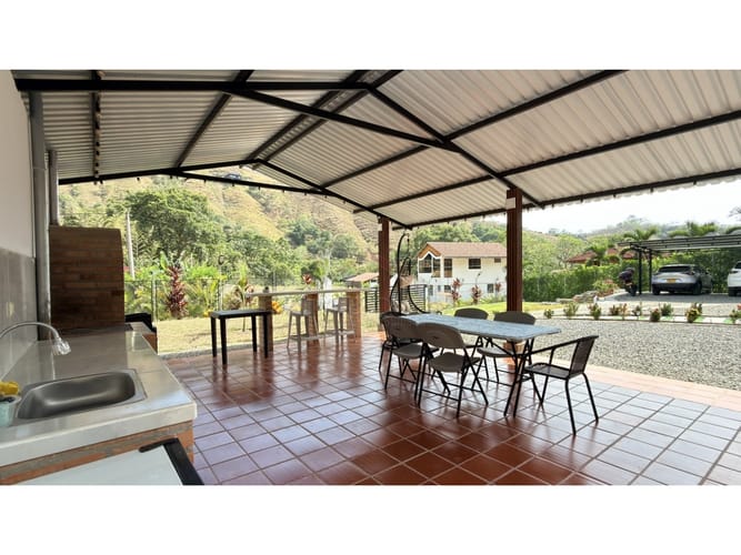 Casa de 4 alcobas en venta en El Totumo, Ibagué, 400 m² · foto 10 de 24