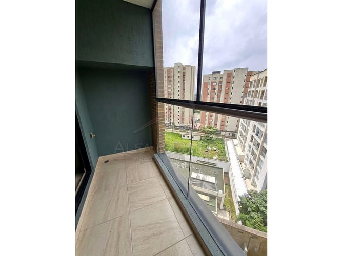 Apartamento de 3 alcobas en venta en Edificio Vista Hermosa Del Vergel, Ibagué, 107 m² · foto 8 de 12