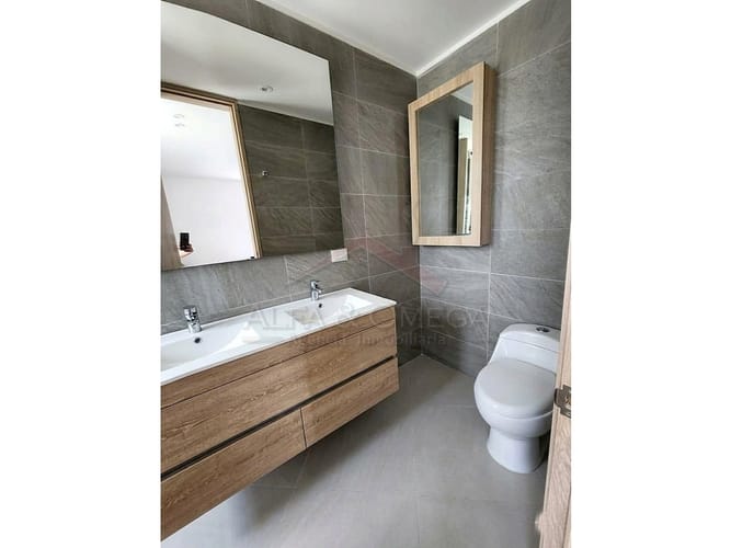 Apartamento de 3 alcobas en venta en Edificio Vista Hermosa Del Vergel, Ibagué, 107 m² · foto 11 de 12