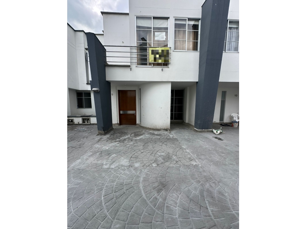 Casa en venta en Pinares, Pereira · foto 2 de 24