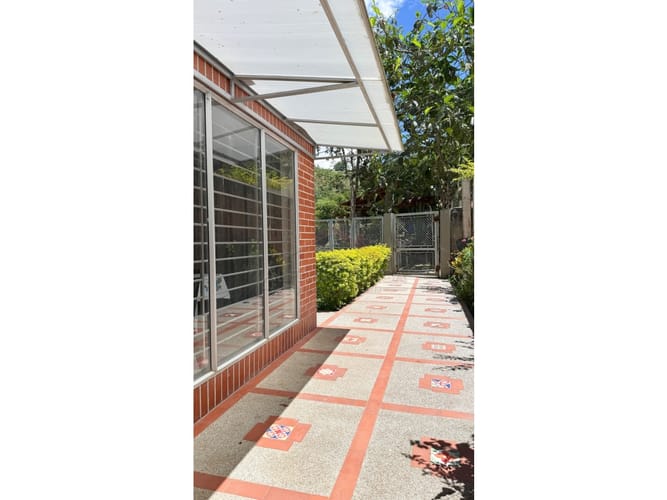 Casa de 6 alcobas en venta en Ancon Tesorito Sector El Triunfo, Ibagué, 250 m² · foto 2 de 24