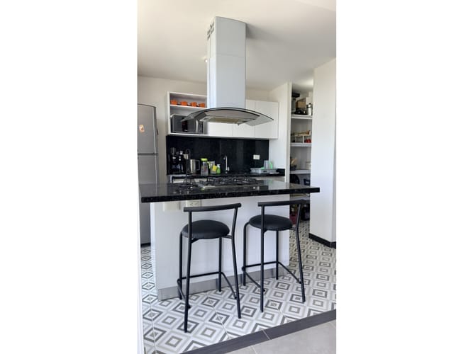 Apartamento de 4 alcobas en venta en Calambeo, Ibagué, 200 m² · foto 4 de 24