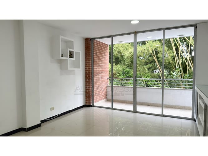 Casa de 3 alcobas en venta en Cr. Los Arroyuelos, Ibagué, 240 m² · foto 10 de 24