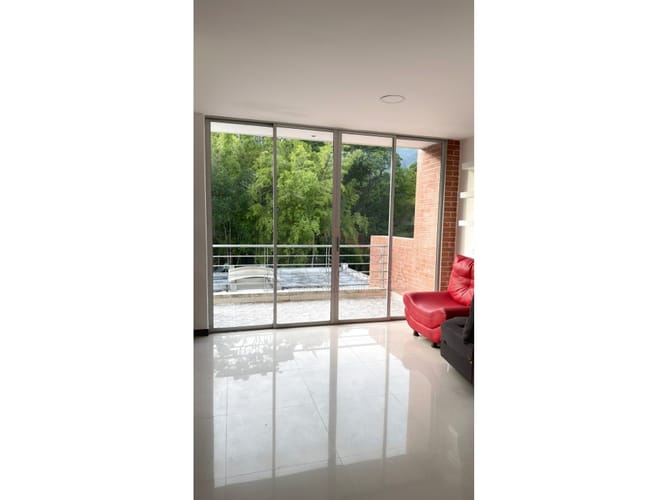 Casa de 3 alcobas en venta en Cr. Los Arroyuelos, Ibagué, 240 m² · foto 24 de 24
