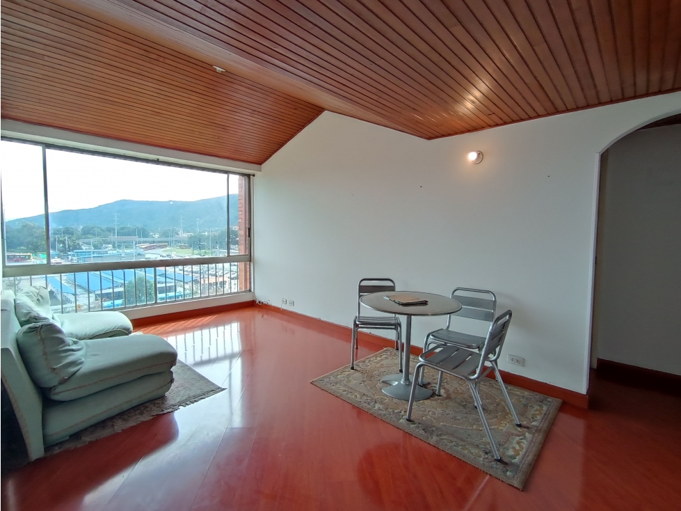 Apartamento en venta en Mirandela, Bogotá · foto 3 de 12