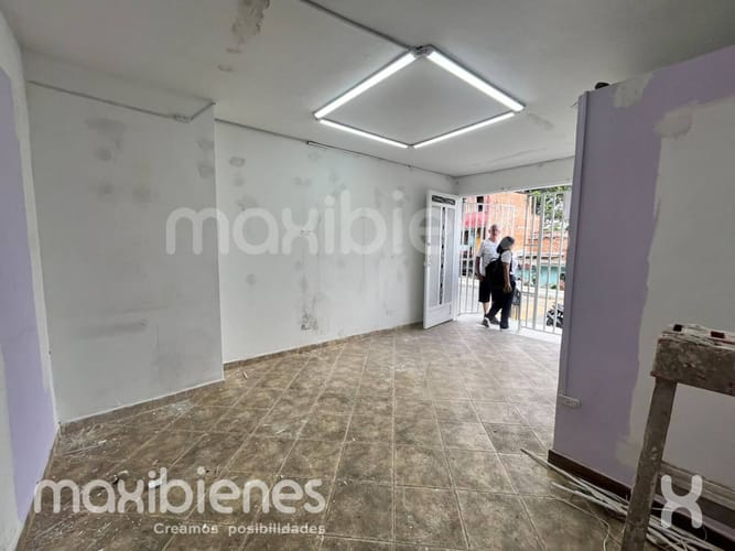 Local en arriendo en Girardot, Medellín, 13 m² · foto 2 de 6