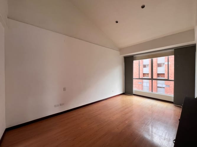 Apartamento de 2 alcobas en arriendo en Lalinde, Medellín, 95 m² · foto 5 de 13