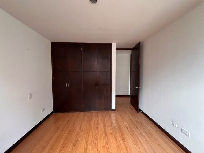 Apartamento de 2 alcobas en arriendo en Lalinde, Medellín, 95 m² · foto 10 de 13