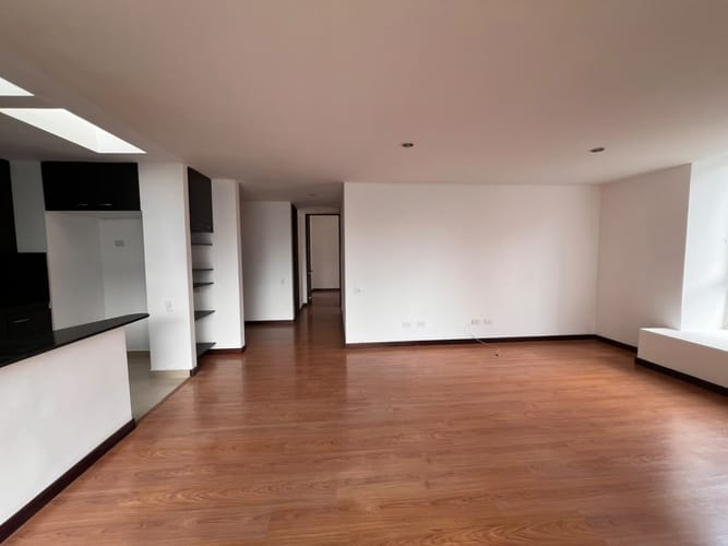 Apartamento de 2 alcobas en arriendo en Lalinde, Medellín, 95 m² · foto 9 de 13