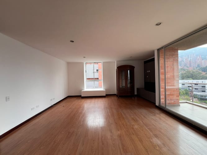 Apartamento de 2 alcobas en arriendo en Lalinde, Medellín, 95 m² · foto 11 de 13