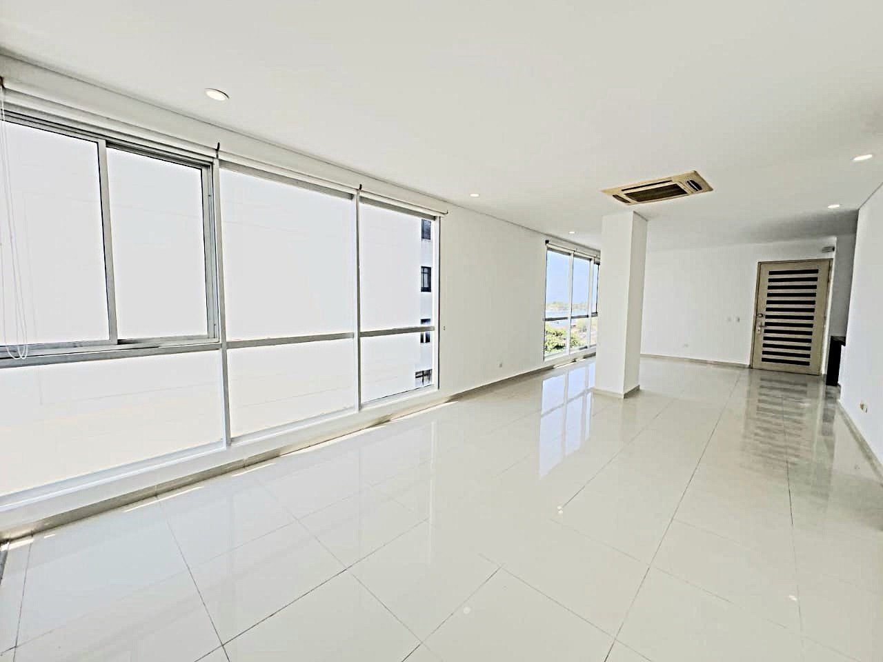 Apartamento en venta en Manga, Cartagena · foto 2 de 16