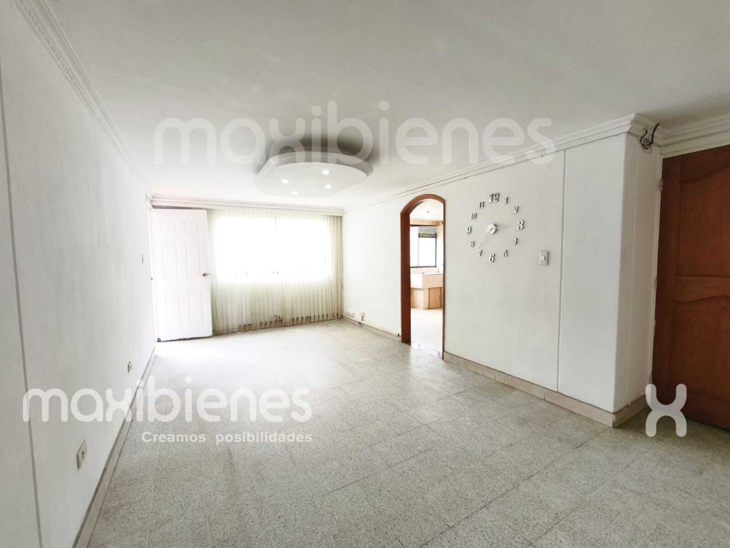 Apartamento en arriendo en Los Colores, Medellín · foto 2 de 22