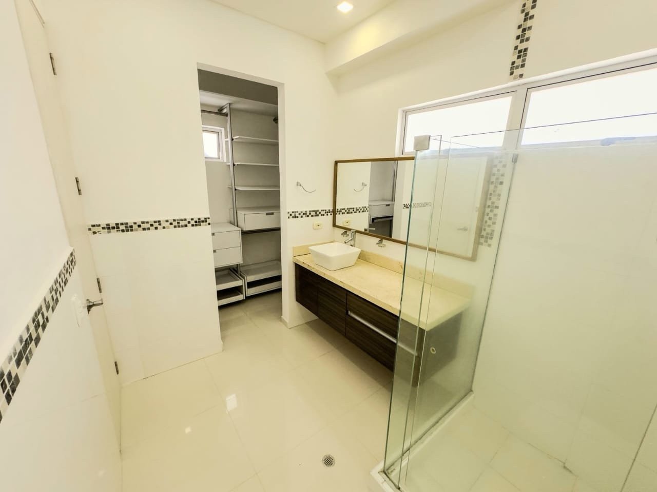 Apartamento en venta en Manga, Cartagena · foto 10 de 16