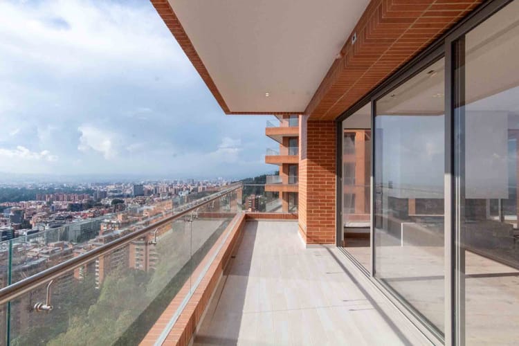 Apartamento de 3 alcobas en venta en Cerros De Los Alpes, Bogotá, 370 m² · foto 7 de 24